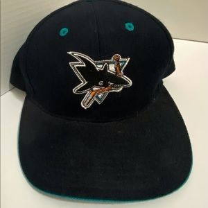 NHL San Jose Sharks Hat, EXTREMELY RARE! Vintage, solid black w/teal piping, NWT